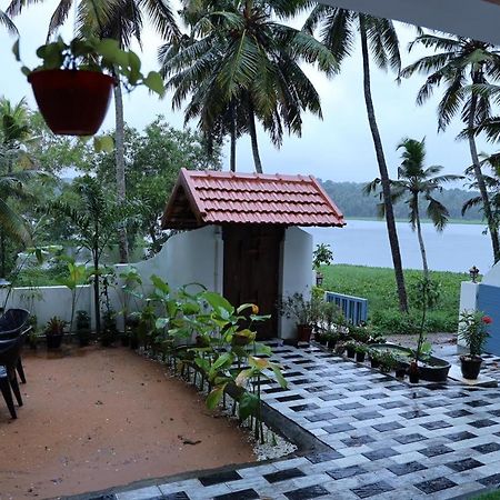 Kovalam Lake View Villa Vellayani Exterior photo